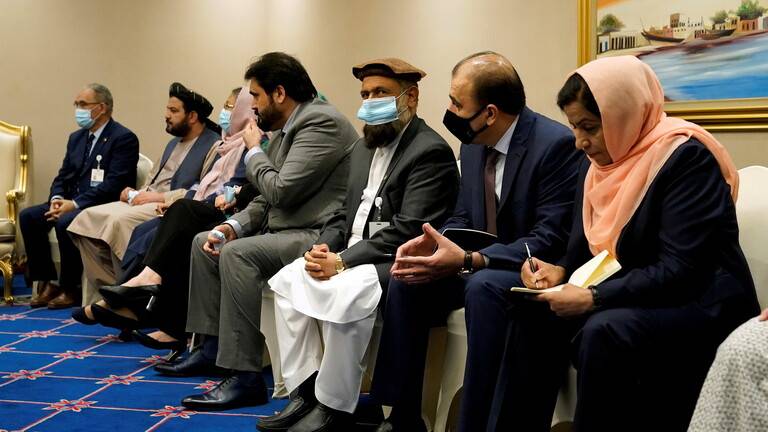 الحكومة الأفغانية و"طالبان" تبرمان أول اتفاقية خطية منذ نحو عقدين