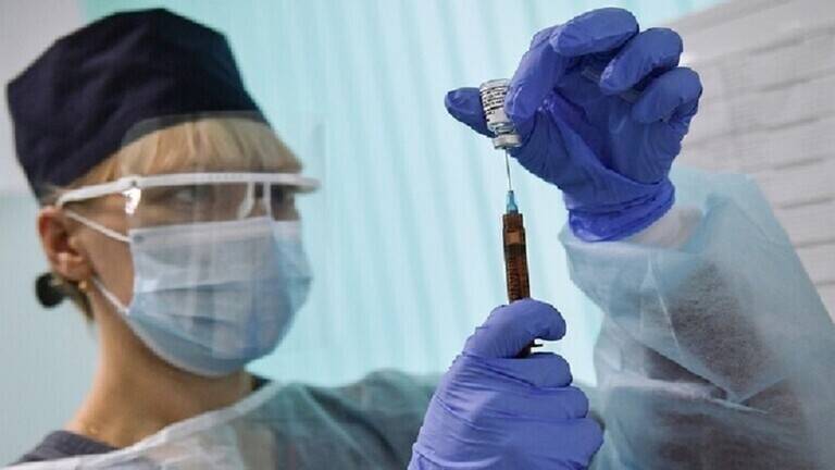توزيع 200 مليون جرعة لقاح ضد كورونا في الولايات المتحدة في نهاية شباط