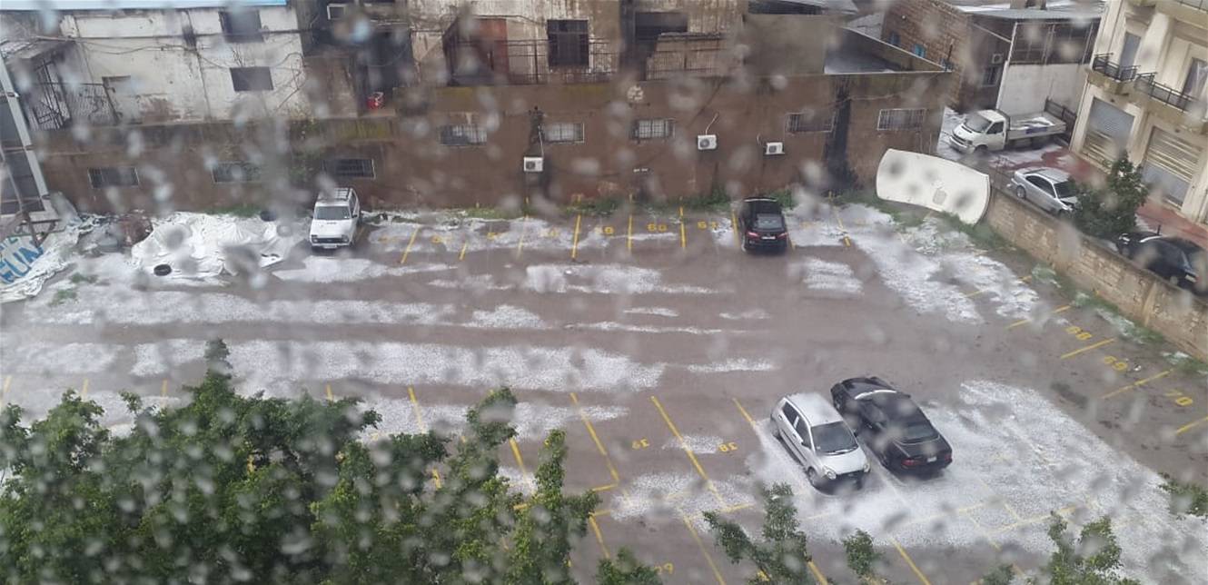 بالفيديو: البرد يغطي شوارع بيروت