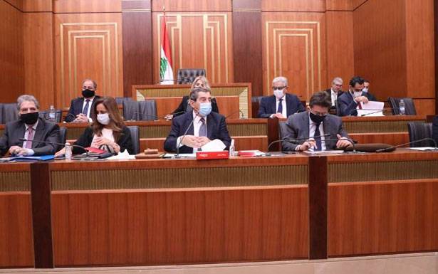 اللجان المشتركة ناقشت موضوع الدعم والاحتياط الالـزامـي سجالات ونقاشات وغضب حول استمرار الدعـم من عدمه... واسئلة حول «الاحتياطي» ومصير 73% من اموال المودعـيـن