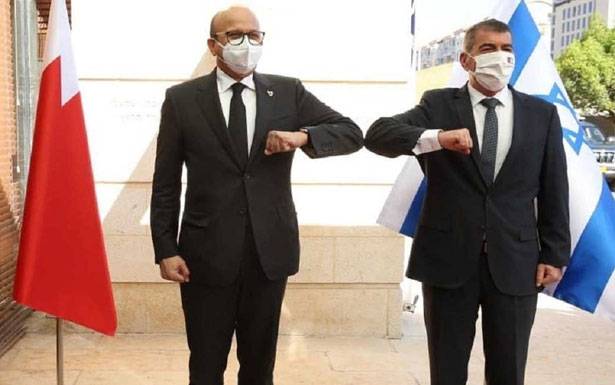 وزير الخارجية البحراني من «إسرائيل»: نتمنى أن توقع دول أخرى «اتفاق تطبيع»