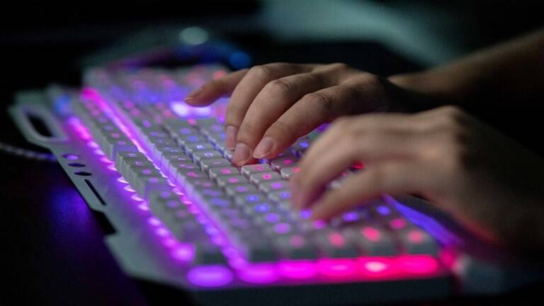 هاكرز يهددون ببيع بيانات عملاء شركة تأمينات إسرائيلية