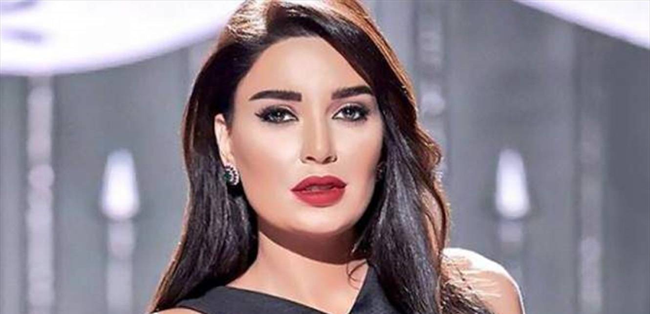 ممثل يرفع السلاح بوجه سيرين عبد النور ويهدّدها! (فيديو)