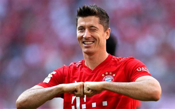 ليفاندوفسكي ينـتقد إلـغاء الكـــرة الذهبية
