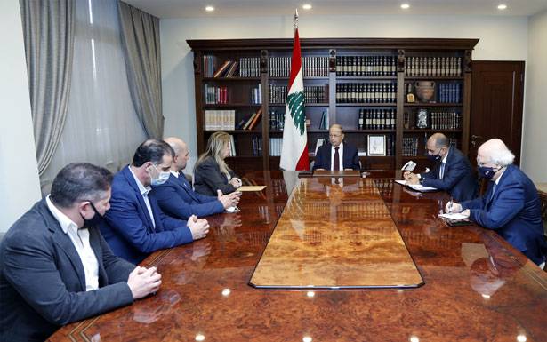 عرض مع وفد الوكالة الجامعية الفرانكوفونية التعاون القائم مع لبنان