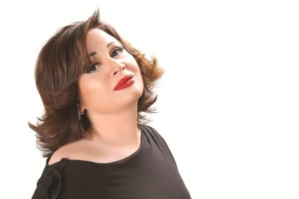 هكذا تراجعت إلهام شاهين عن قرار اعتزال التمثيل