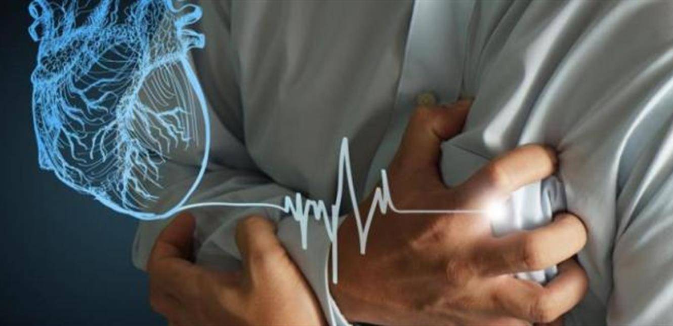 سكتة قلبية تنهي حياة إعلامي عربي شهير عن عمر 50 عاماً