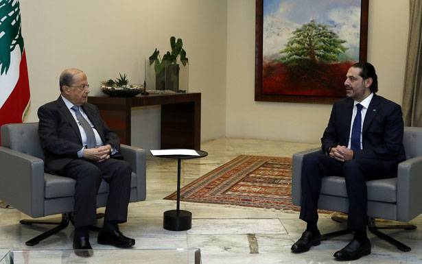 عون والحريري «كيت».. والتشكيلة لذرّ الرماد في العيون قبل زيارة ماكرون هل تتكثف وتيرة اللقاءات بين الرجلين بعد أن وضع كلّ منهما أوراقه المكشوفة على الطاولة؟