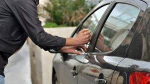 توقيف عصابة لسرقة السيارات وتهريبها الى سوريا