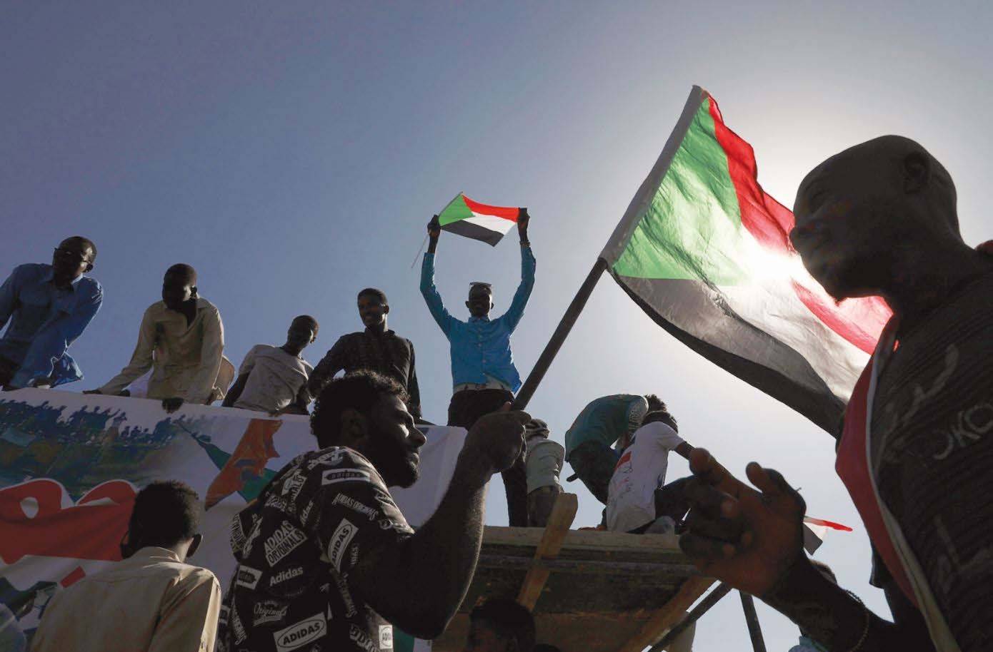 بومبيو يعلن رسميا رفع اسم السودان من قائمة الدول الراعية للإرهاب