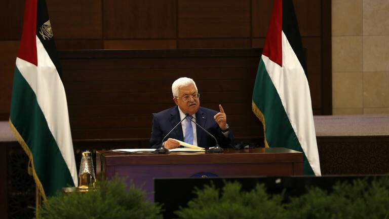 الرئيس الفلسطيني يرسل رسالة خطية لسلطان عمان.. ما مضمونها؟