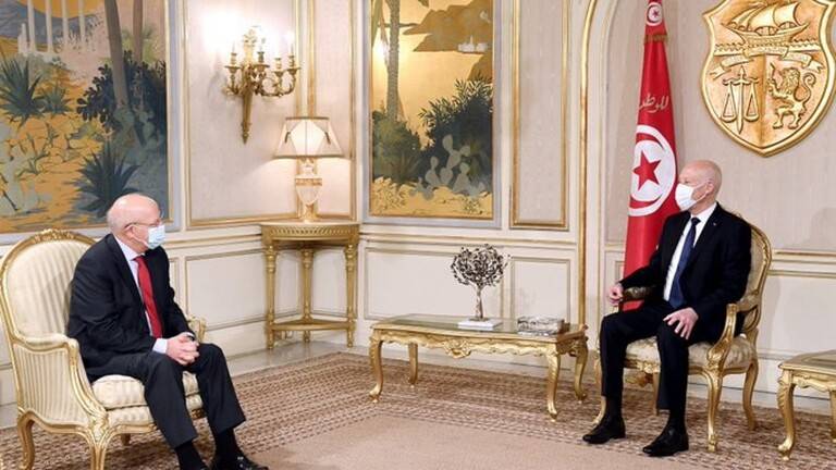 الرئيس التونسي يؤكد ضرورة استرجاع الأموال المنهوبة الموجودة في أوروبا