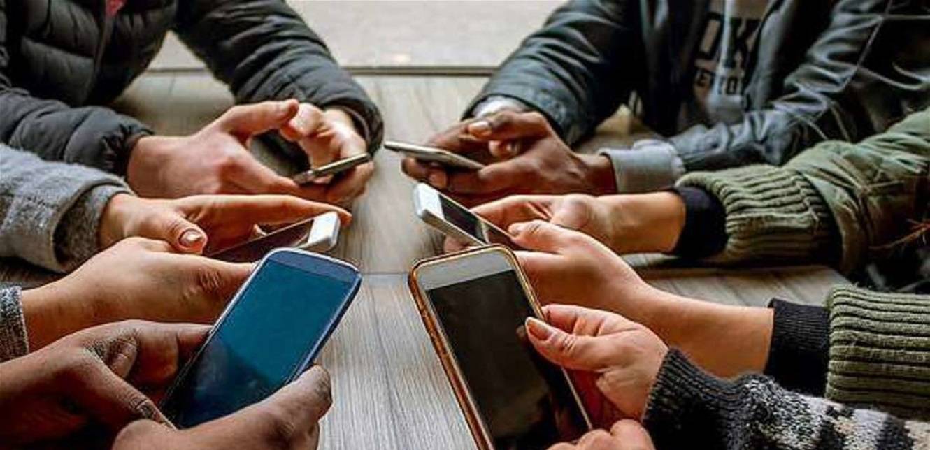 كيف تحمي نفسك من مخاطر أشعة الهاتف المحمول