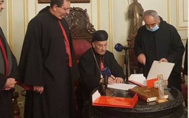 الــــراعي وقّــع ملف أعجوبة دعوى تطويــب اســطــفان الــدويــهي تمهيداً لارساله الــى روما