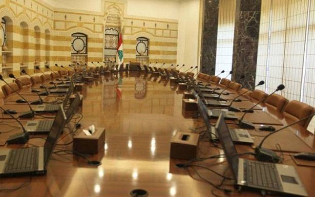 حرب صلاحيات ومحاصصات في تشكيل الحكومة «والحريري لا يتراجع عن صيغته ولا يعتذر»