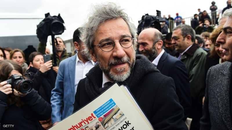 معاقبة صحفي معارض كشف فضائح مخابرات أردوغان بالسجن 27 عاما