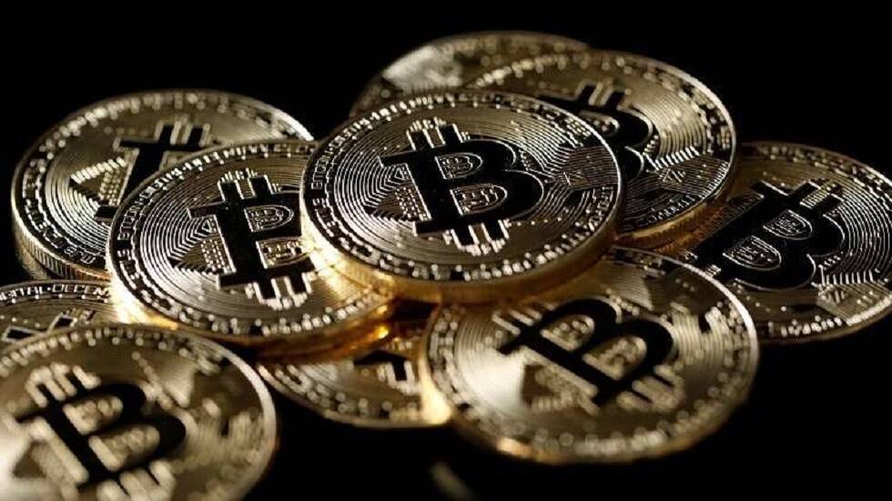 عملة "البيتكوين" تسجل ارتفاعا غير مسبوق للصرف بـ24 ألف دولار