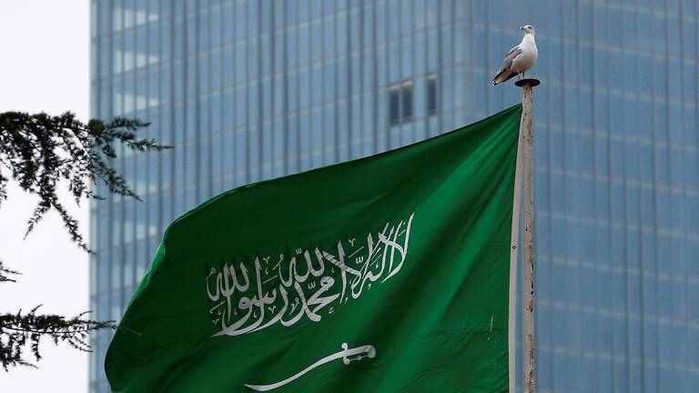 السعودية: نتوقع الحصول على لقاحي كورونا الروسي والصيني في 2021