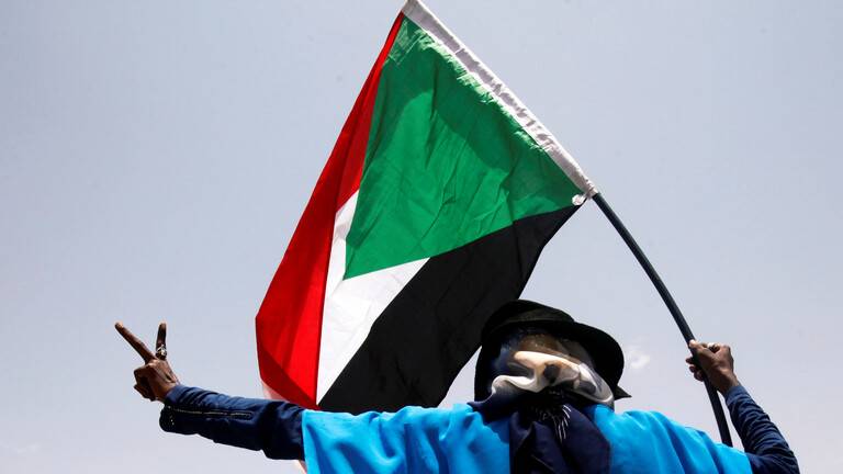 السودان يعلن استعادة الحصانة السيادية: انعتاق من تداعيات فترة حالكة بتاريخ العلاقات مع العالم