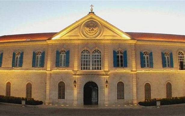بكركي تكمل مساعي باريس: هل من وزير ملك ينهي الخلاف بين الرئاسة الاولى والثالثة؟