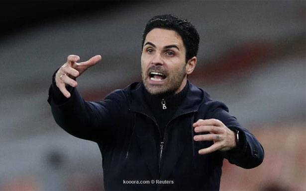 انقسام مدربي البريميرليغ حول زيادة عدد التبديلات