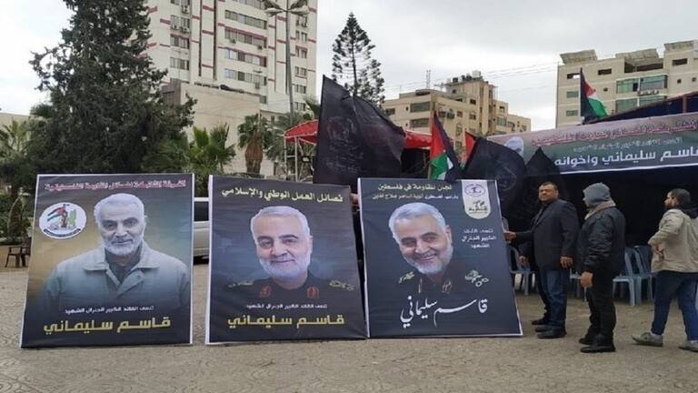 غضب إسرائيلي من صورة سليماني في غزة