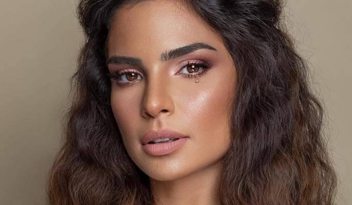 ريتا حايك تُعايد الجمهور مع زوجها وابنهما