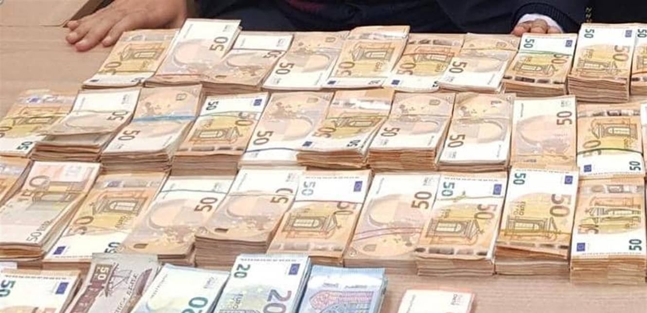 مطار القاهرة يحبط تهريب 