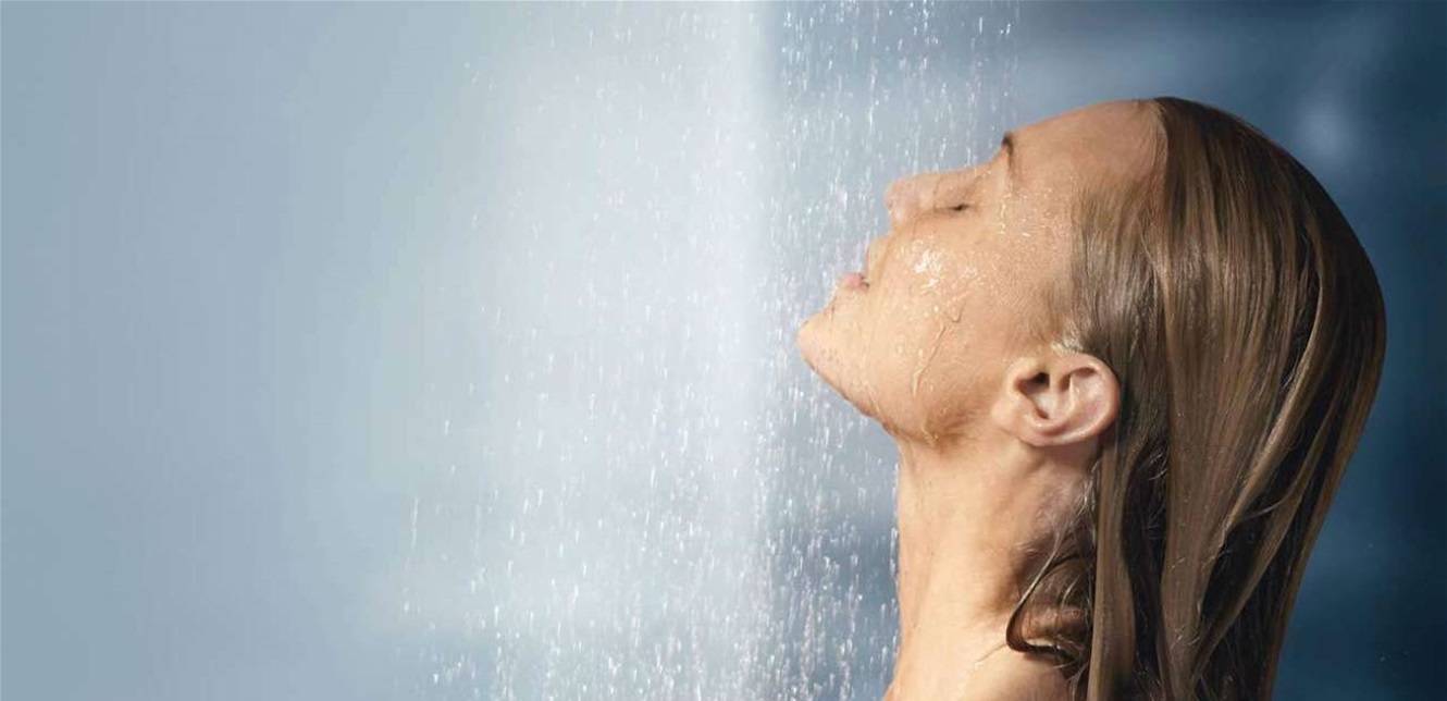 هل الإستحمام يومياً مفيد لصحة الجلد؟