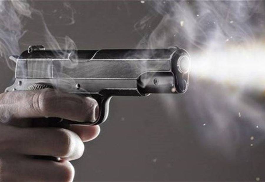 تهديد بسلاح حربي في أحد فروع 