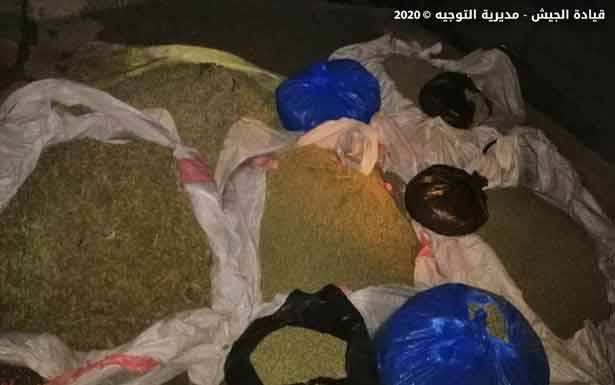 الجيش: دهم منزلي مطلوبين في بلدتي نبحا وبريتال