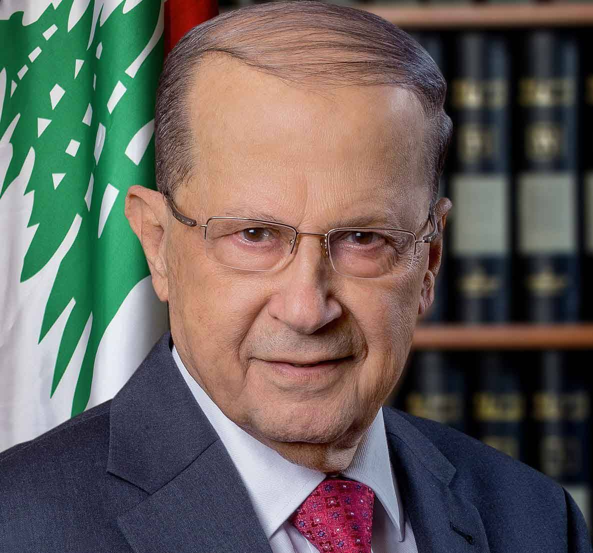 اتصل بالراعي مهنئا ومعتذراً وتلقى التهاني
عون: ويبقى الميلاد بشارة الرجاء ويبقى العام الجديد بداية نأملها واعدة