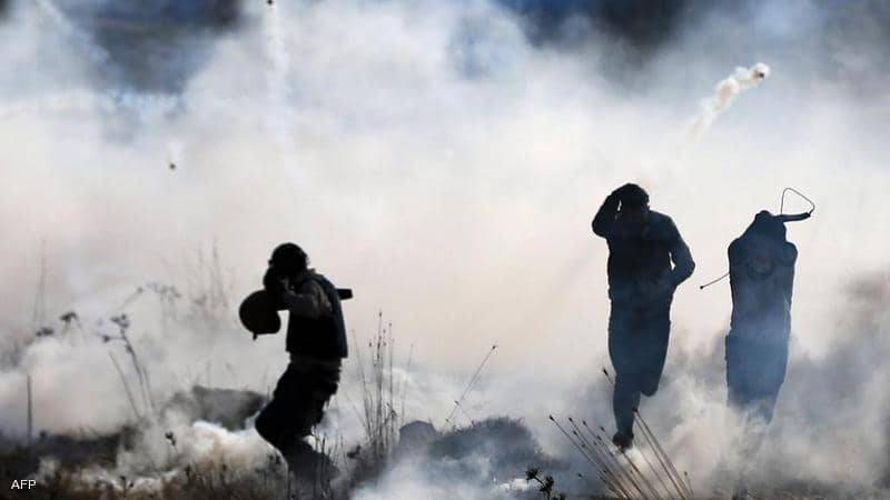قوات الاحتلال تطلق رصاصة على شاب فلسطيني من مسافة صفر وتشلّه