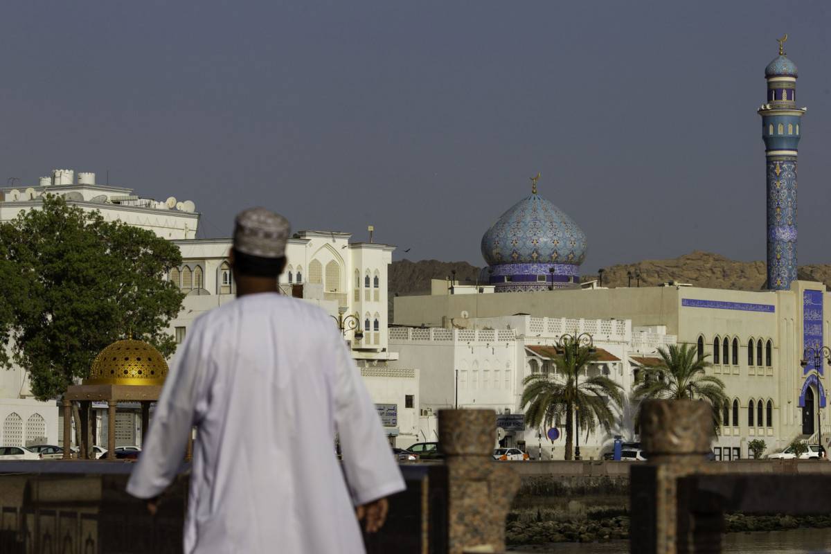 وزير المالية: حلّ المجموعة العُمانية للطيران