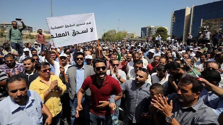 الأردن.. قرار بحل نقابة المعلمين وحبس أعضاء مجلسها