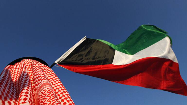 "هل نحن في المكسيك"؟.. كويتيون يعلقون على مقتل شاب من "البدون" بأربع طعنات ودهسه بمركبة