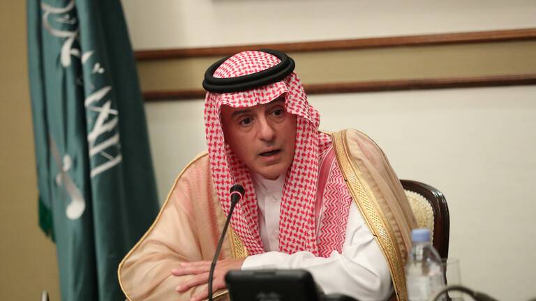 السعودية.. إصابات كورونا الأدنى في 9 أشهر والجبير يتلقى اللقاح