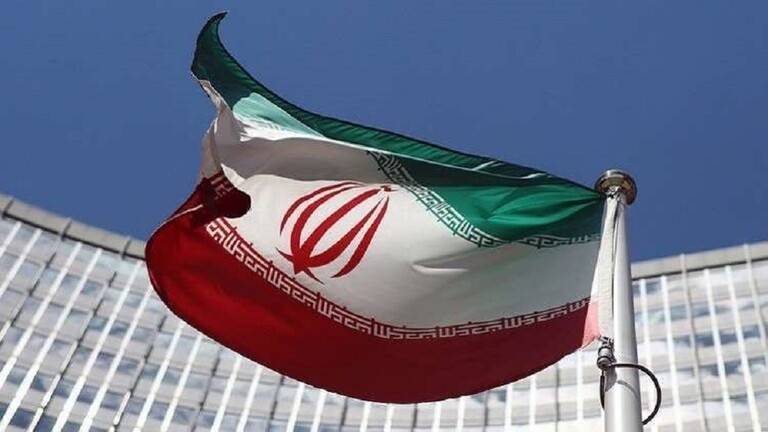 حزب ميركل يطالب بعقوبات على إيران وعدم عرقلة روسيا والصين لها