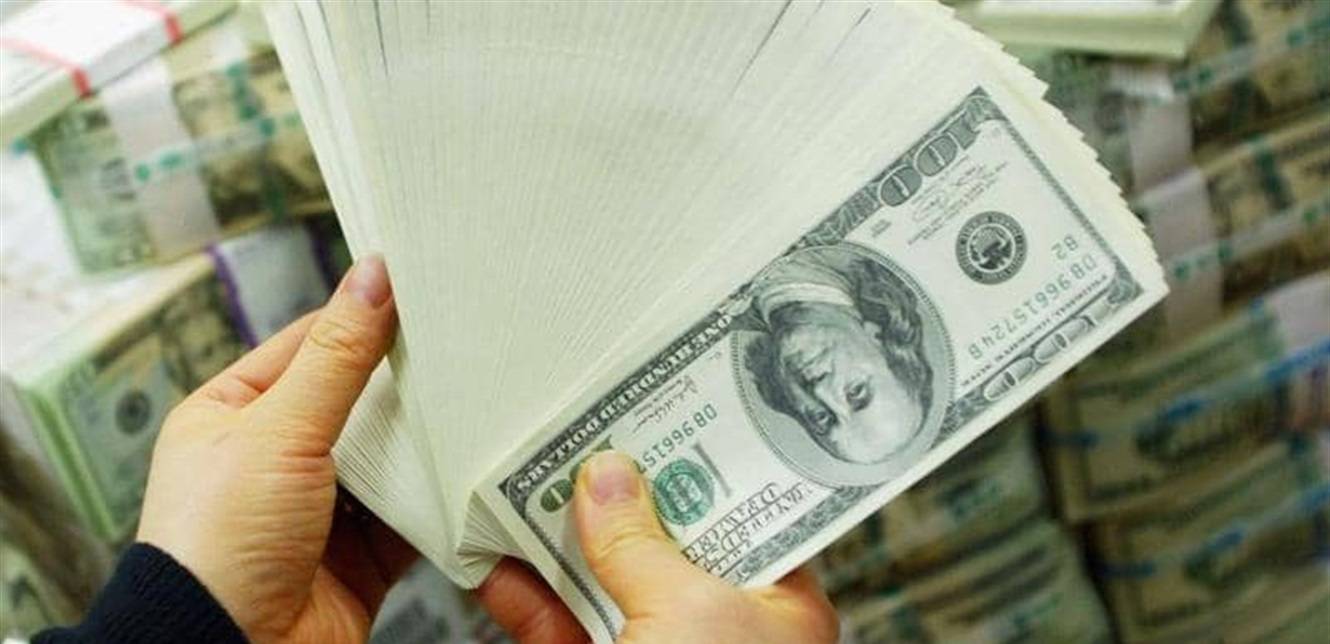 رجل يبدأ 2021.. بجائزة تفوق الخيال