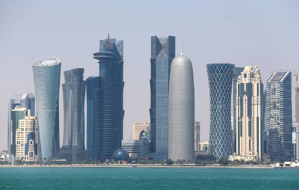 أداء قوي للقطاع الخاص القطري في 2020