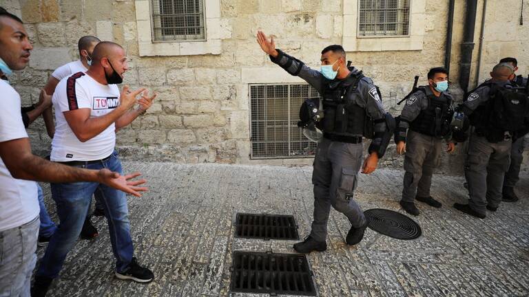 الجنود الإسرائيليون يقتلون شابا فلسطينيا جنوب القدس