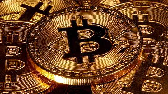 بعد انخفاضها بنسبة 5%.. قيمة "بتكوين" تعاود الارتفاع لأول مرة إلى 41 ألف دولار