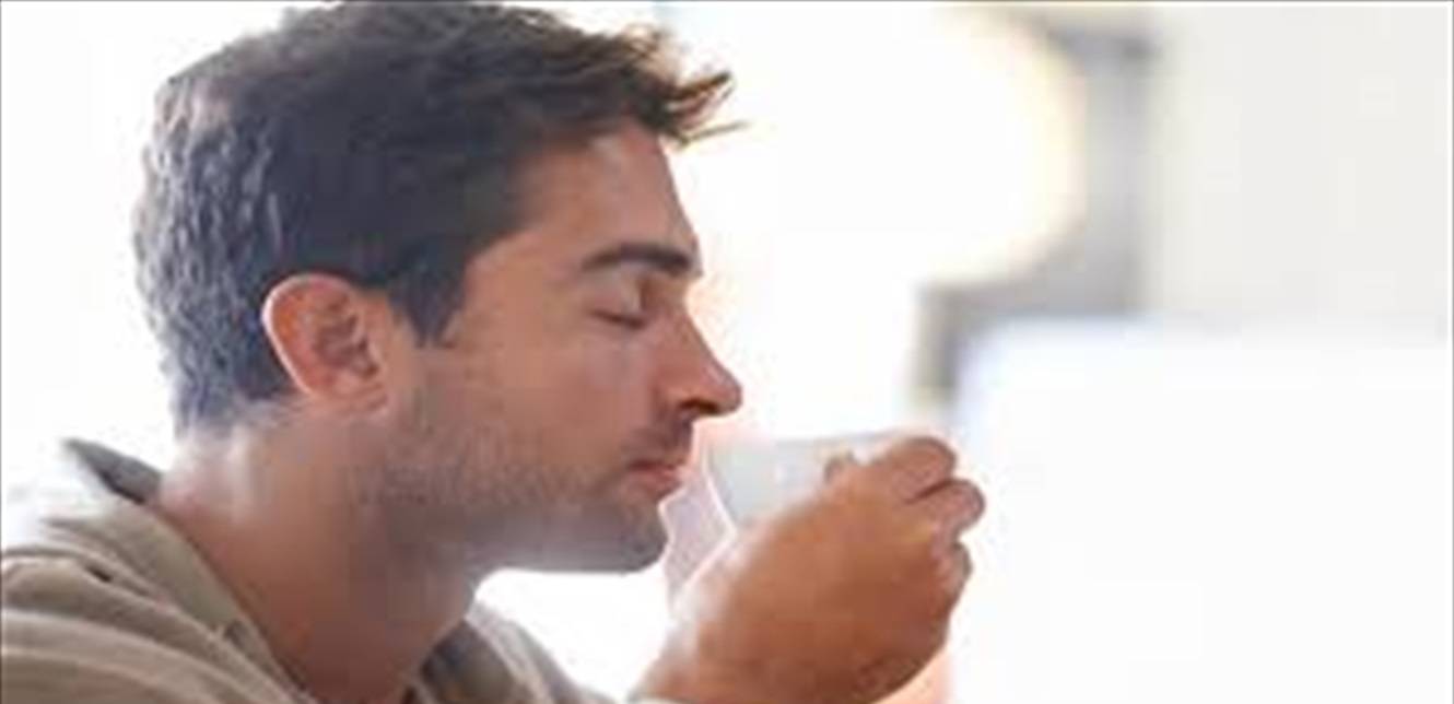 رائحة القهوة أصبحت مثل البنزين.. هلوسة الأنف أحدث مضاعفات فيروس كورونا