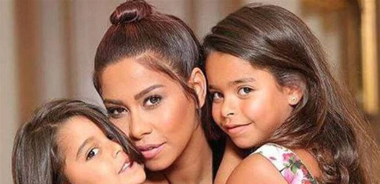 ابنة شيرين عبد الوهاب تحدث ضجة بصوتها.. شاهدوا كيف تغني