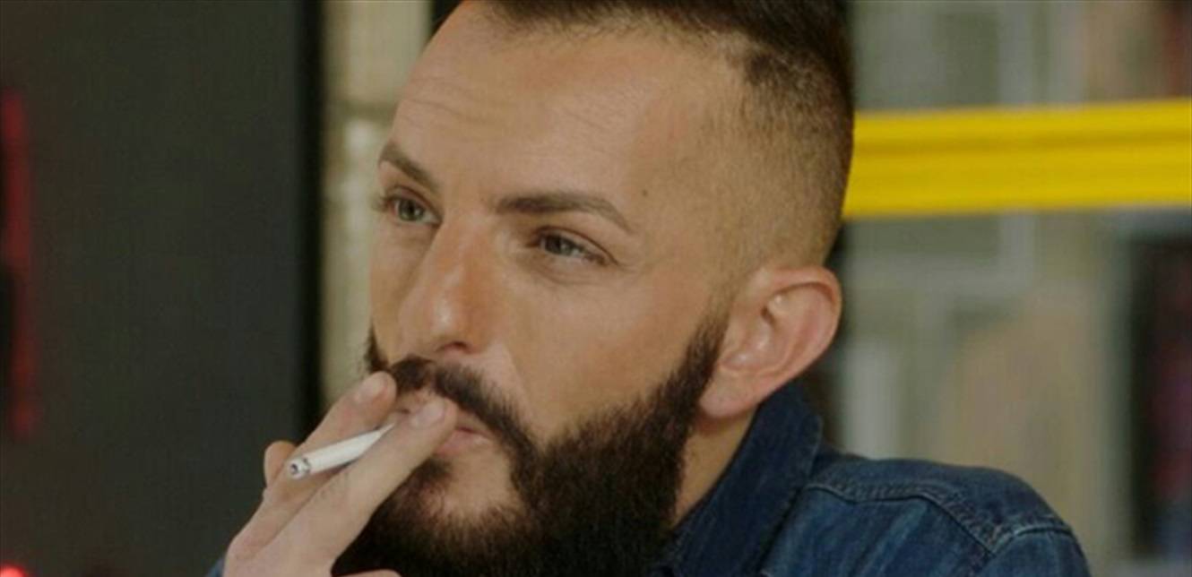 هجوم شرس على أويس مخللاتي واتهامه بعدم احترام عزاء حاتم علي.. هذا ما فعله