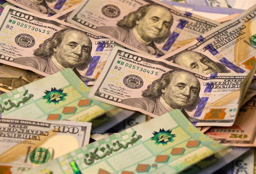 دولار السوق السوداء... كم سجّل اليوم؟