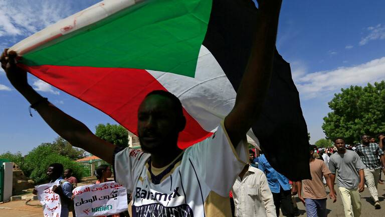 على خلفية مقتل نوري.. تجمع المهنيين السودانيين يعلن "التصعيد" ضد السلطة