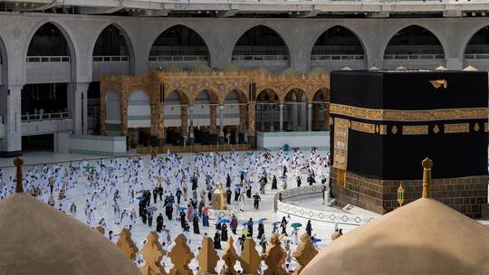 تنسيق بين مكاتب الحج والعمرة في السعودية وقطر لتسيير رحلات إلى المملكة