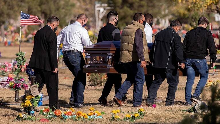 البيت الأبيض يتوقع وصول وفيات كورونا في الولايات المتحدة إلى نصف مليون في شباط