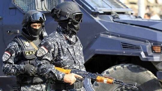 مصر.. إحالة 3 متهمين التحقوا بتنظيم "القاعدة" في ليبيا للمحاكمة